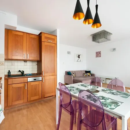 Ken 54 2-bedroom By Bookinghost Apartman