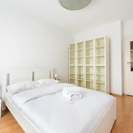 Ken 54 2-bedroom By Bookinghost 华沙
