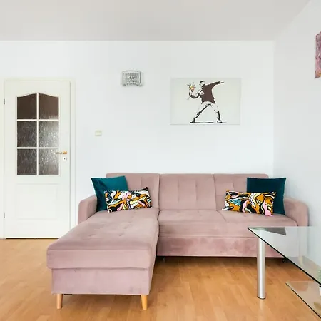Ken 54 2-bedroom By Bookinghost * Warsaw